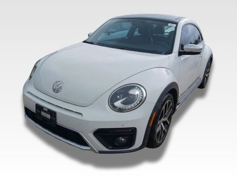 Used 2018 Volkswagen Beetle 2.0T Dune FWD image 1