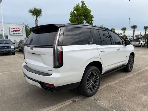 Used 2023 Cadillac Escalade V AWD/4WD image 5