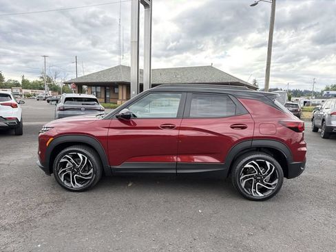 Certified 2025 Chevrolet TrailBlazer RS w/ Convenience Package AWD/4WD image 2