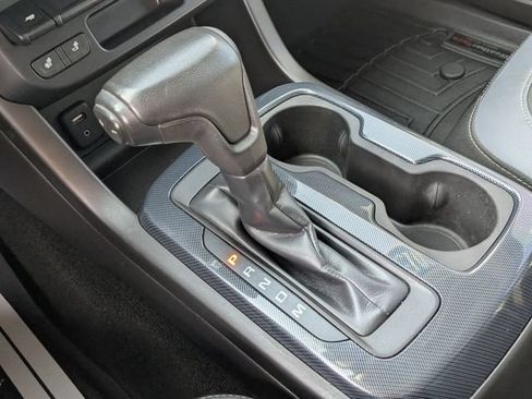 Used 2015 Chevrolet Colorado Z71 RWD image 19