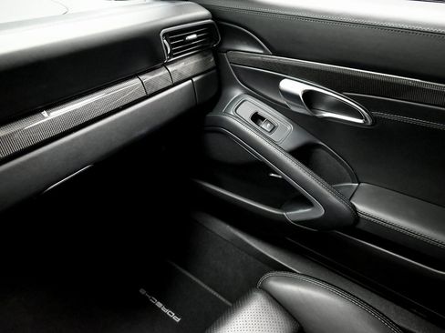 Used 2014 Porsche 911 Turbo S image 14