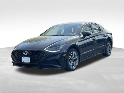 Used 2023 Hyundai Sonata SEL FWD image 2