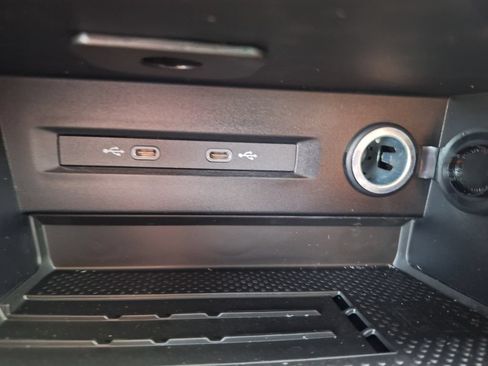 New 2026 Volkswagen Taos SE FWD image 16