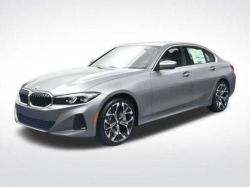 New 2026 BMW 330i xDrive Sedan w/ Premium Package AWD/4WD image 9