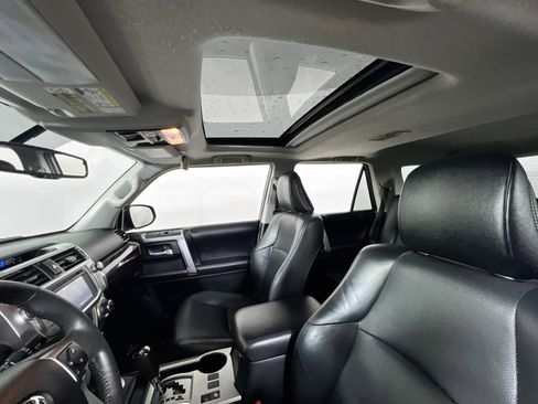 Used 2016 Toyota 4Runner Limited image 30