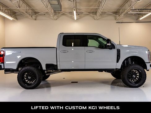 Used 2026 Ford F250 Lariat w/ Tremor Off-Road Package AWD/4WD image 10