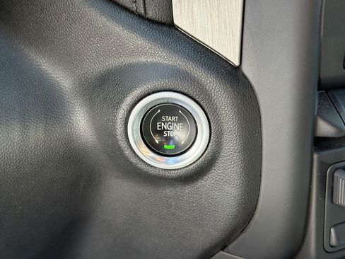 Used 2021 GMC Sierra 2500 Denali w/ Denali Ultimate Package AWD/4WD image 16