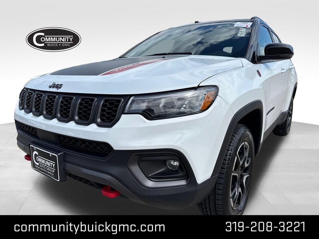 Used 2025 Jeep Compass Trailhawk AWD/4WD 360° Tour