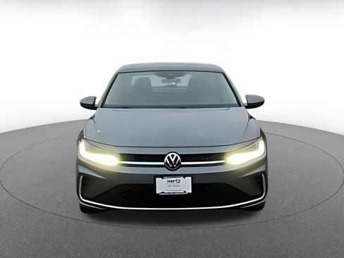 Used 2025 Volkswagen Jetta SE image 16