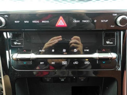 Used 2024 Kia Carnival SX Prestige FWD image 52