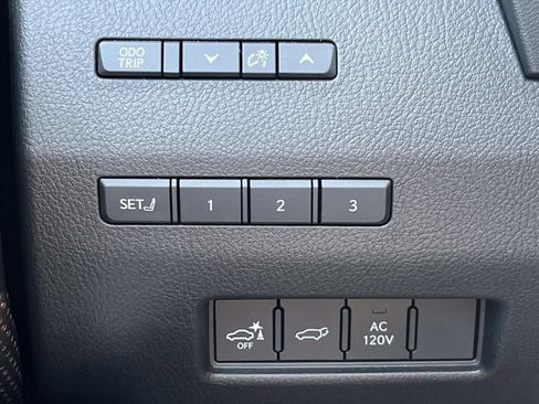 Used 2025 Lexus GX 550 w/ Accessory Package (Z1) AWD/4WD image 36