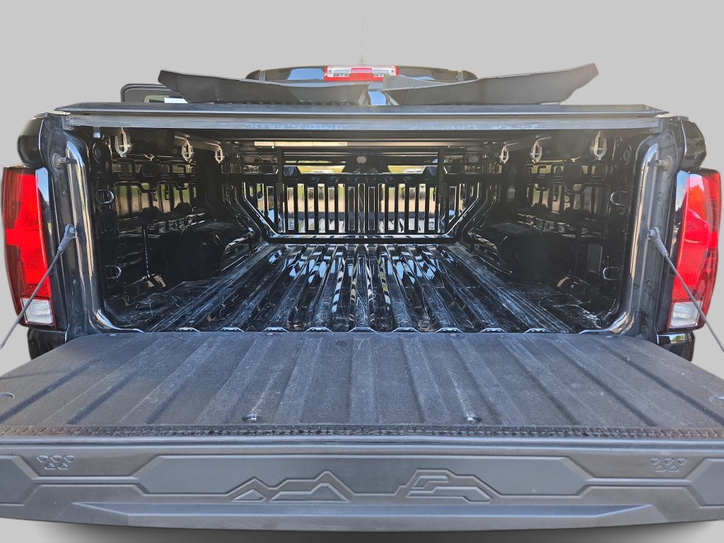 Used 2024 Chevrolet Colorado W/T AWD/4WD image 15