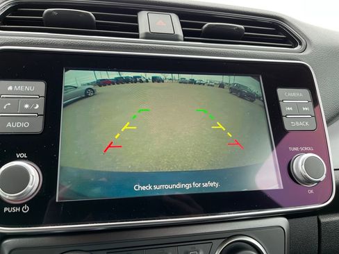 Used 2025 Nissan Leaf S image 25