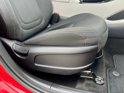 Used 2022 Hyundai Tucson SE FWD image 23