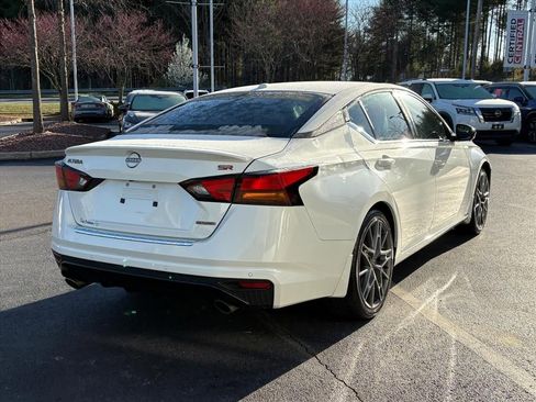 Used 2023 Nissan Altima 2.0 SR image 7