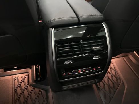 Used 2025 BMW X5 xDrive40i w/ M Sport Package image 24