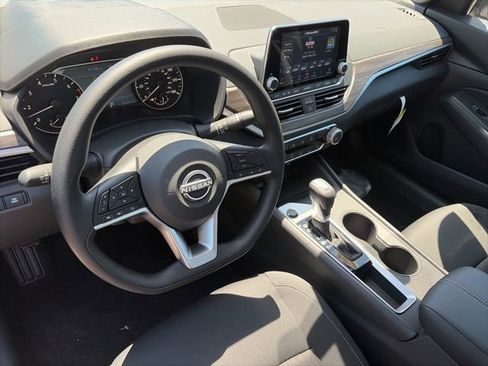 New 2026 Nissan Altima 2.5 SV FWD image 10