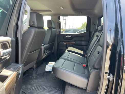 Used 2021 Chevrolet Silverado 1500 LT Trail Boss w/ Convenience Package II AWD/4WD image 4