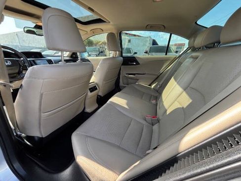 Used 2017 Honda Accord EX-L image 19