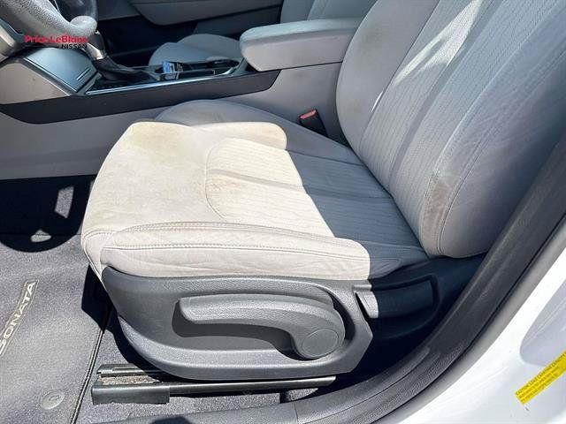 Used 2017 Hyundai Sonata SE FWD image 16
