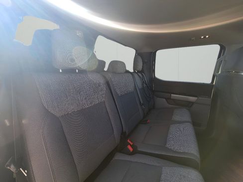 Used 2021 Ford F150 XLT image 24