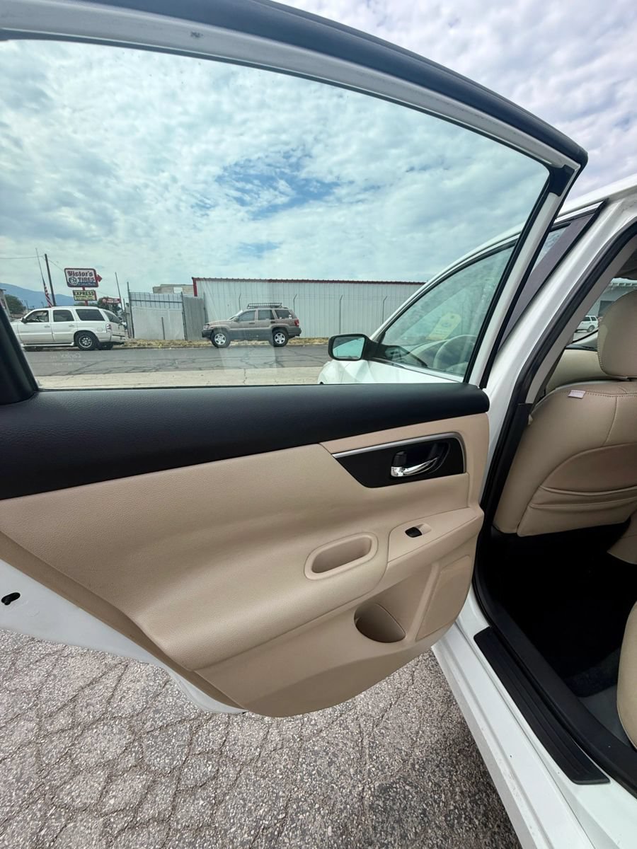 Used 2015 Nissan Altima 2.5 S w/ Sport Value Package FWD image 22