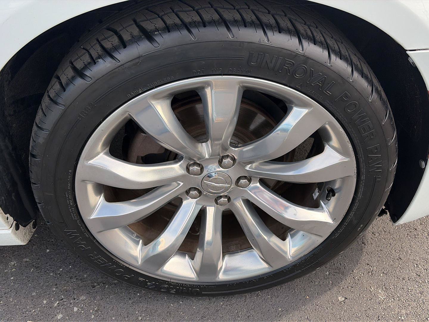 Used 2017 Chrysler 300 C w/ Safetytec Plus Group RWD image 38