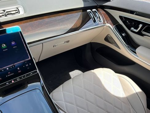 Used 2022 Mercedes-Benz S 580 4MATIC Sedan w/ Rear Seat Package image 31