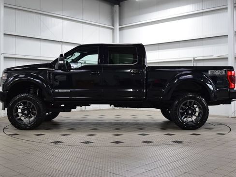 Used 2022 Ford F250 Lariat w/ Black Appearance Package AWD/4WD image 4