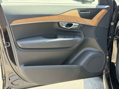 Certified 2024 Volvo XC90 T8 Plus w/ Protection Package Premier AWD/4WD image 15