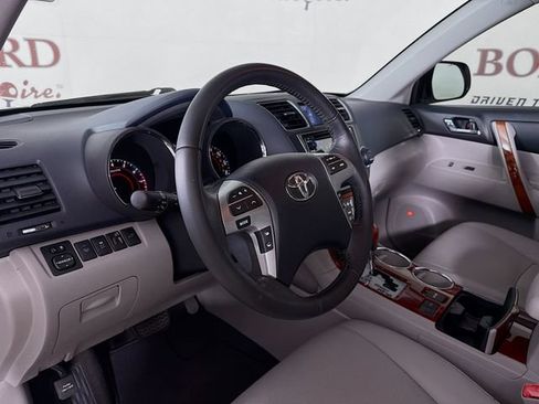Used 2013 Toyota Highlander Limited FWD image 11