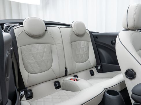 Used 2024 MINI Cooper S image 22