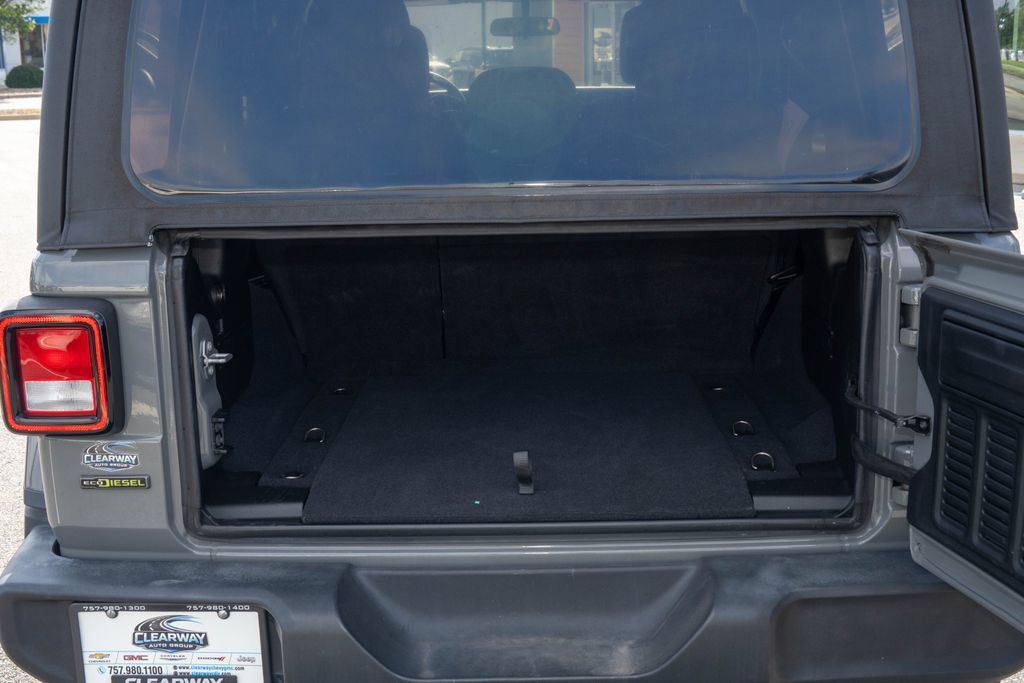 Used 2023 Jeep Wrangler Unlimited Sport AWD/4WD image 13
