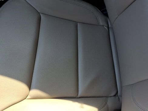 Used 2020 Ford Explorer XLT w/ Equipment Group 202A RWD image 24