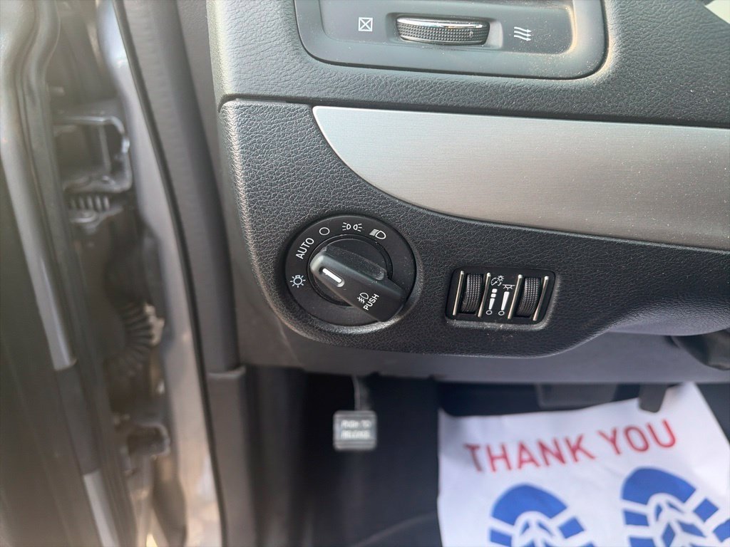Used 2019 Dodge Grand Caravan GT w/ Safety Sphere Group FWD image 18