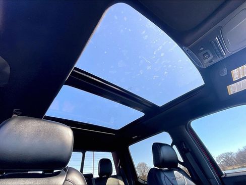 Used 2018 Ford F150 Raptor w/ Equipment Group 802A Luxury image 12