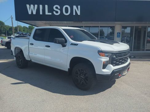 Used 2024 Chevrolet Silverado 1500 Custom Trail Boss w/ LPO, Dark Essentials Package AWD/4WD image 1