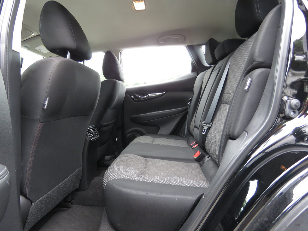 Used 2021 Nissan Rogue Sport SV AWD/4WD image 19