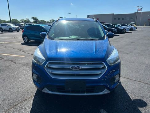Used 2018 Ford Escape SE FWD image 4