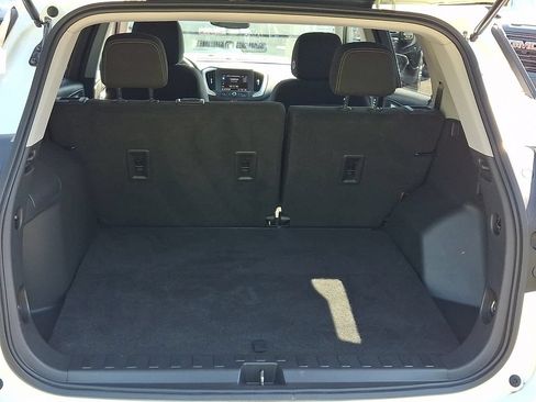 Certified 2023 GMC Terrain SLE w/ Driver Convenience Package FWD image 28