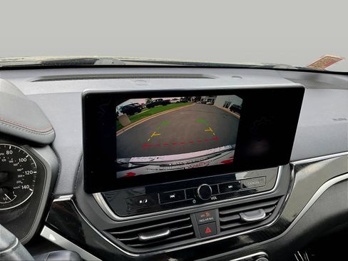 Used 2023 Nissan Altima 2.5 SR w/ SR Premium Package FWD image 17