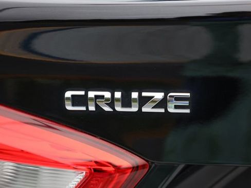 Used 2019 Chevrolet Cruze LT w/ Sun And Sound Package FWD image 45