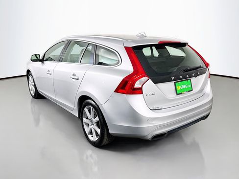 Used 2016 Volvo V60 T5 Platinum w/ Climate Package FWD image 7