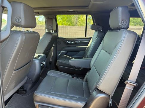 Used 2022 GMC Yukon Denali image 11