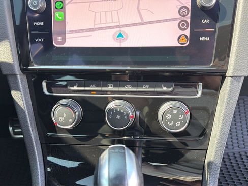 Used 2019 Volkswagen GTI Autobahn FWD image 18