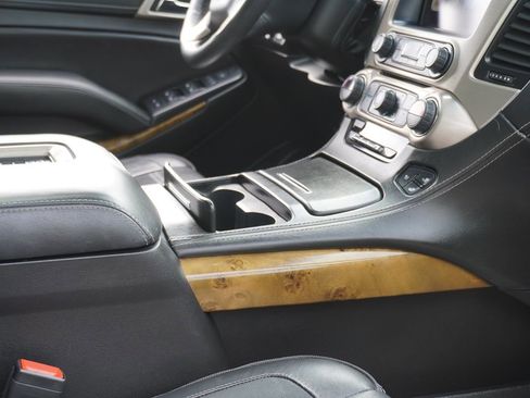 Used 2017 GMC Yukon Denali w/ Open Road Package image 17