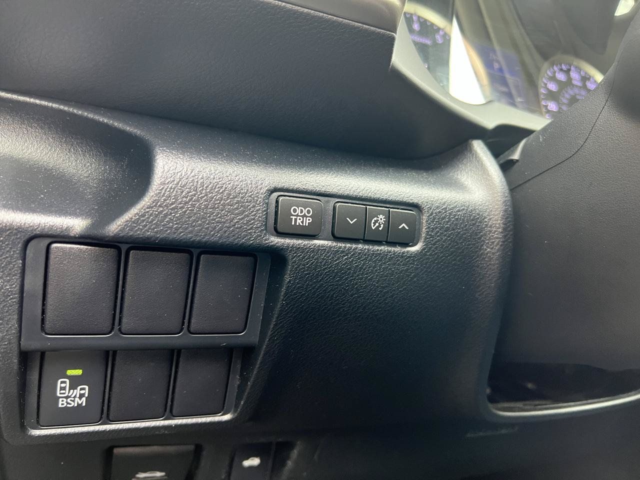 Used 2016 Lexus IS 300 AWD w/ Navigation System Package image 27
