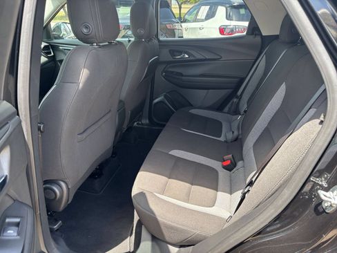 Used 2025 Chevrolet TrailBlazer LT FWD image 23