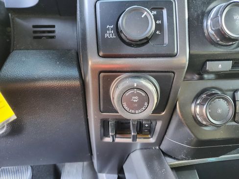 Used 2017 Ford F150 XLT w/ Equipment Group 302A Luxury image 38