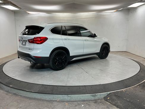 Used 2018 BMW X1 sDrive28i w/ Premium Package image 5